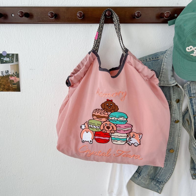 Női nylon táska Shiba Inu hímzéssel, ovális alak, szalag zárás, belső patch zseb