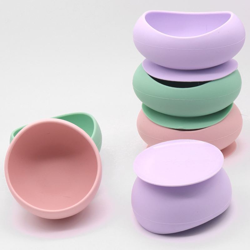 Silikona kaķa bļoda ar lielu piesūcekni, lai novērstu apgāšanos — barošanas un ūdens bļoda mājdzīvniekiem