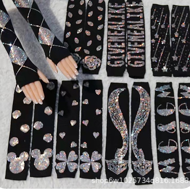 Žehlotaj uzorak s rhinestones – Gypsophila motiv, vrući dijamantni glačanje dizajn; pogodno za odjeću, obuću, šešire, torbe, kućne tekstile.