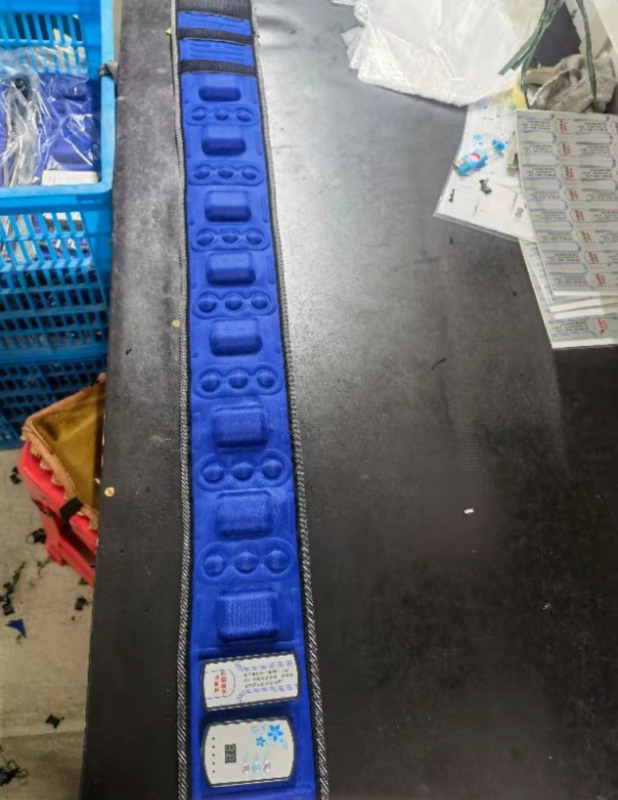 Juosmens masažo diržas – vibracinis masažas, karštas kompresas, moksibustija, 8+ masažo galvutės, žingsnių neturinčios greičio reguliavimas