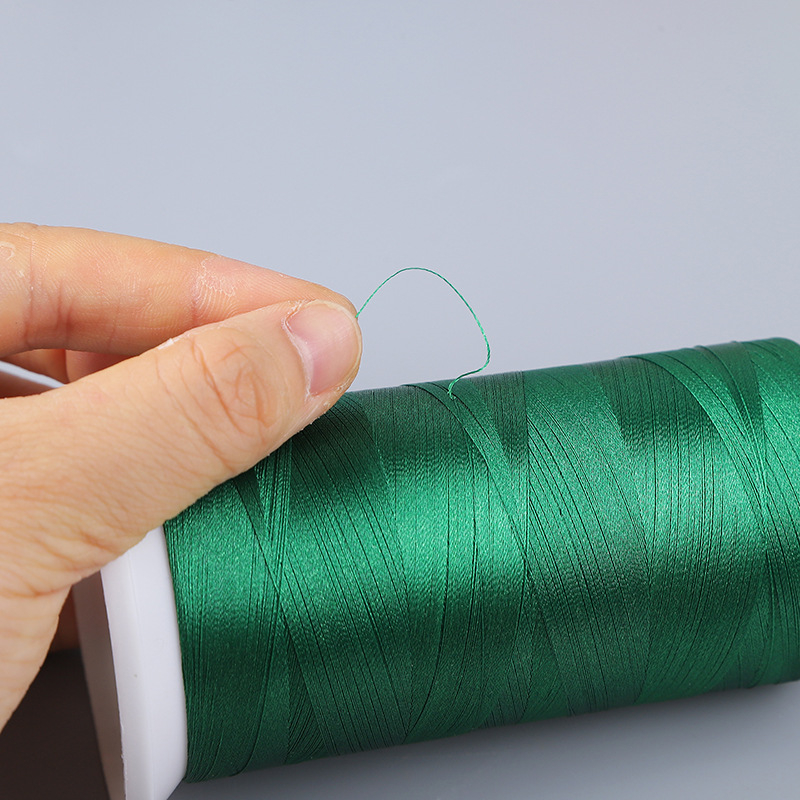 Siuvinėjimo siūlai 120D/2, poliesteris, OEKO-TEX sertifikatas, skirtos skaitmeninėms siuvimo mašinoms