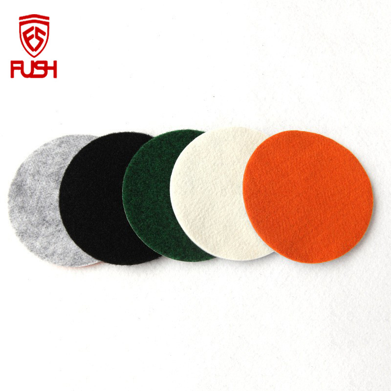 Ugniai atspari neausta medžiaga, poliesterio pagrindu, 200 g/m², kardavimas, namų tekstilėms