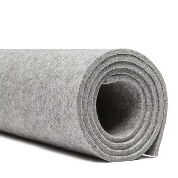 Augintiniams skirtas filco audinys, 100% poliesteris, 150–600 g/m², šukų struktūra, namų tekstilė ir pakuočių audiniai