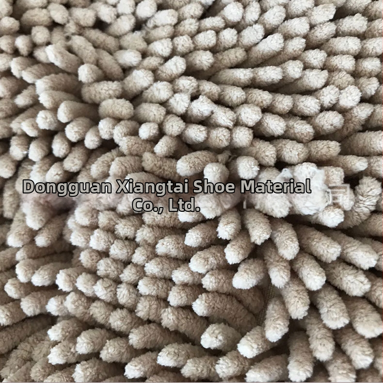 Adīta paklāja audums medicīniskām, sanitārām un mājas tekstilizstrādājumiem — Materiāls: adīta audums; Aliases: paklāja audums; Zīmols: Thailand