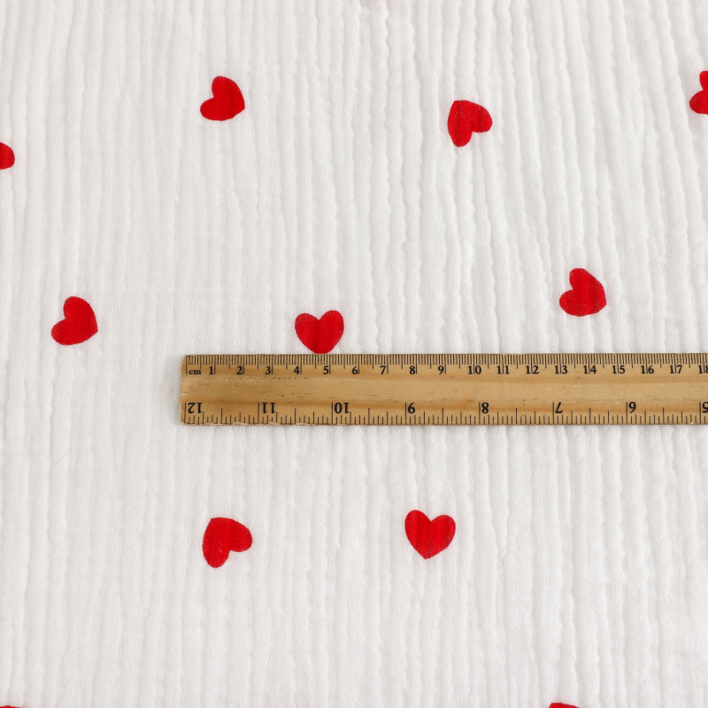 100% pamut, szívmintás, dupla réteg géz krepp anyag, digitális nyomtatás, mosott textúra