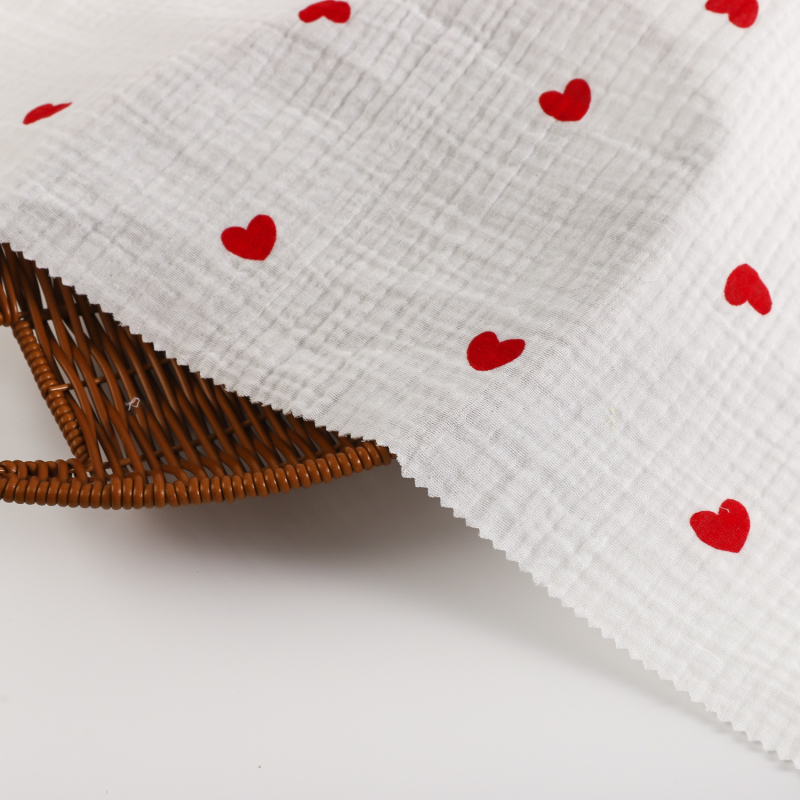 100% pamut, szívmintás, dupla réteg géz krepp anyag, digitális nyomtatás, mosott textúra