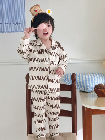 Gyerekeknek szóló uniszex otthoni ruházat készlet, koreai stílusú, felosztott dizájn, pamut 89,5%, képregényes nyomtatás, 3–8 éveseknek, 2025 ősz