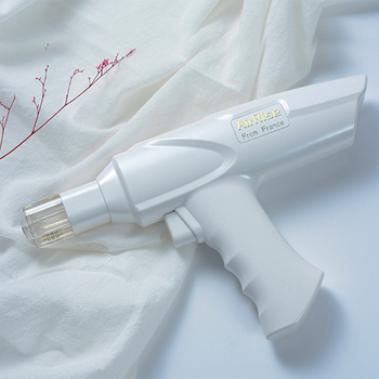 Mājas lietošanai paredzēta ūdens gaismas terapijas ierīce — Hidratācija, Grumbu noņemšana, Ādas atjaunināšana, Gaismas terapija, Iebūvēta baterija 1000–1200 mAh