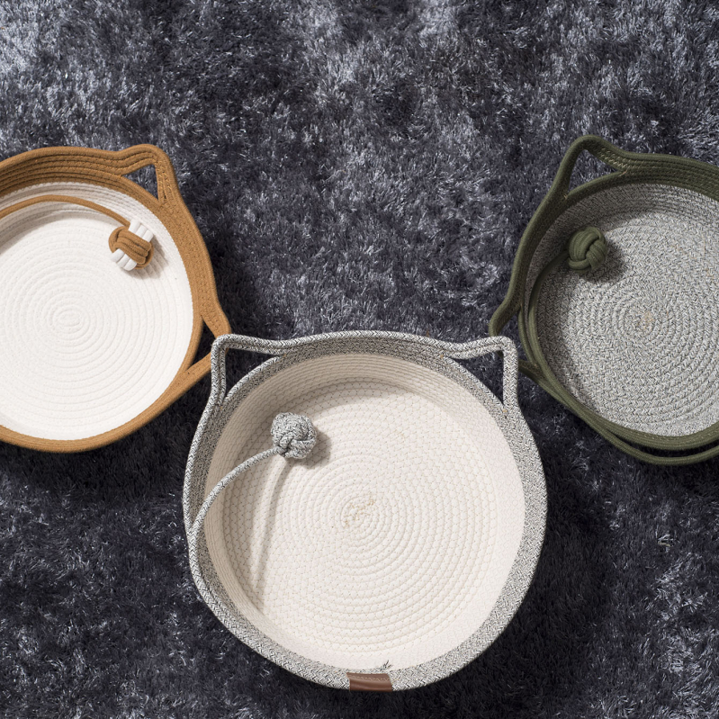 Kaķu ligzda no kokvilnas auklām — kaķiem, mājdzīvnieku ligzda