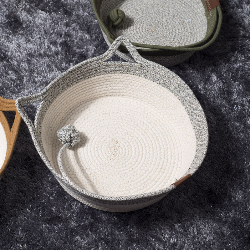 Kaķu ligzda no kokvilnas auklām — kaķiem, mājdzīvnieku ligzda