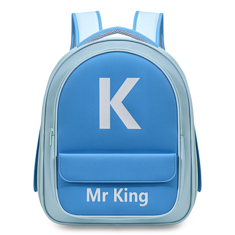 Kaķa mugursoma pastaigām, elpojoša un pārnēsājama; materiāls: zīds (900D) un PU; ietilpība vidēja; raksts krāsu saskaņots; cietība vidēja līdz mīksta.