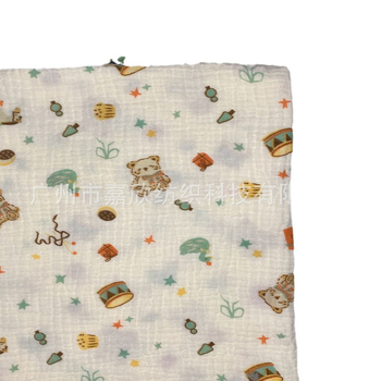 Pamut kettős géz muszlin anyag medve mintás nyomással pizsikhoz és otthoni viselethez; 100% pamut; cilinderes színezés; növényi motívum nyomtatás