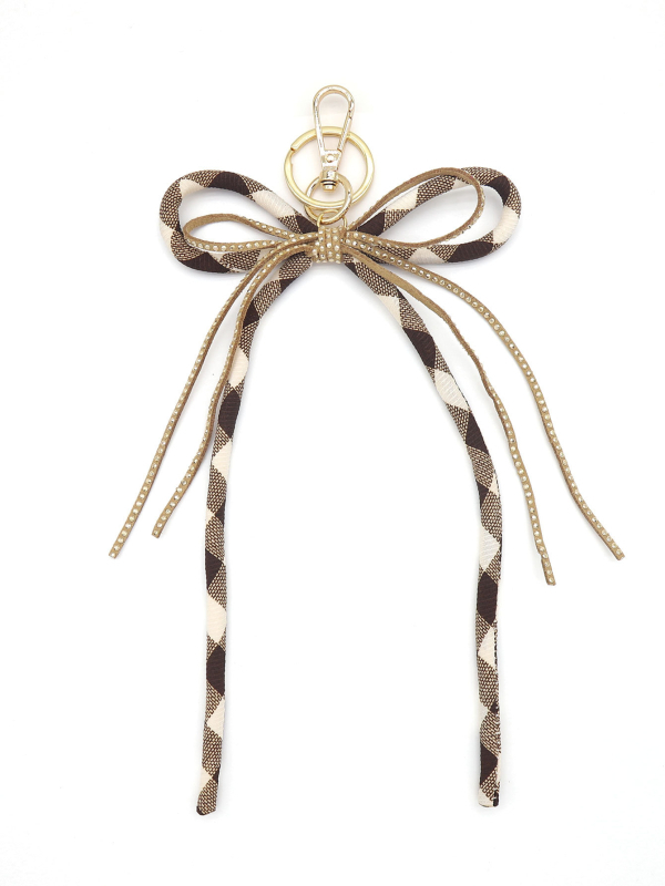 Maišelio raktų pakabukas su kaspinėlio mazgu, languotas modelis ir rhinestones, rankomis megztas iš poliesterio, vasara 2025