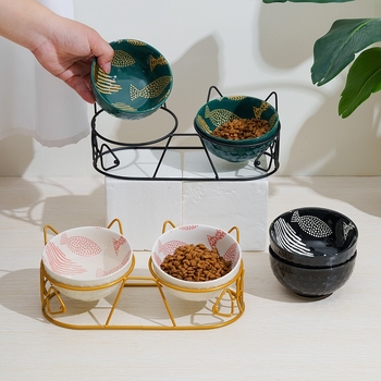 Keramiskā dubultā bļoda mājdzīvniekiem ar fiksētu slīpumu, lai novērstu apgāšanos, ēšanai un ūdenim kaķiem un suņiem