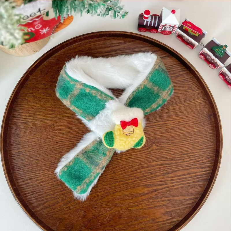 Kalėdinis komplektas naminiams gyvūnams: katės šalikėlis ir beretė su languotu raštu, cartoon motyvas, poliesteris, rankų darbo, universalus tinkamumas visiems gyvūnams, aksesuarai šalikui ir kepurei