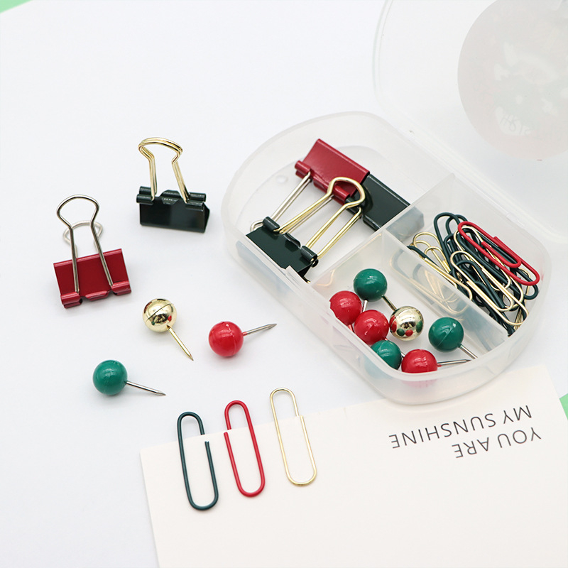 Подаръчен комплект офис консумативи: щифтове за снимки, клипчета за билети, кламери и държачи за документи в кутия с четири отделения (Материал: пластмаса + метал; Марка: Nothing; Производител: Star heart; Персонализация: възможна)