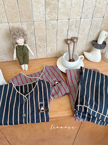 Детски есенен комплект за спане, 2025 г., 98% памук + 2% други влакна, Безопасност: Клас А, Унисекс домашно облекло, Корейски стил, Шарка: едноцветен, точки, леопардов принт