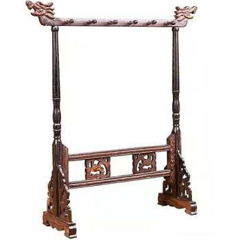 Ciets koka pildspalvas pakaramais ar pūķa galvu, adatu konfigurācijas: 8/16, 7/14, 6/12, 4/8 (Modelis JCM-8)