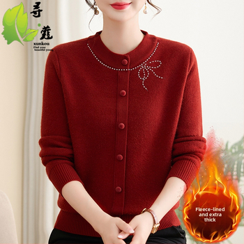 Megztinis su gobtuvu vidutinio amžiaus moterims, fliso įdaila, apvali kaklo linija, ilgomis rankovėmis, laisvas kirpimas, mašos raštas, poliesterio pluoštas 80–90%