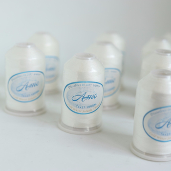 Vandeniškai tirpstantis siūlas siuvinėjimui, 40S/2, PVA pagrindas, Amo, tekstilės siuvimui