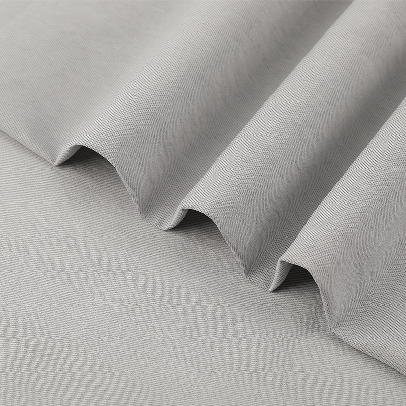 65% medvilnė, 35% nailonas — austas audinys su gėlių raštu pavasario-vasaros sezonai; tinka sijoms, kelnioms, švarkams, paltams, vaikų drabužiams ir kasdieniam garderobui