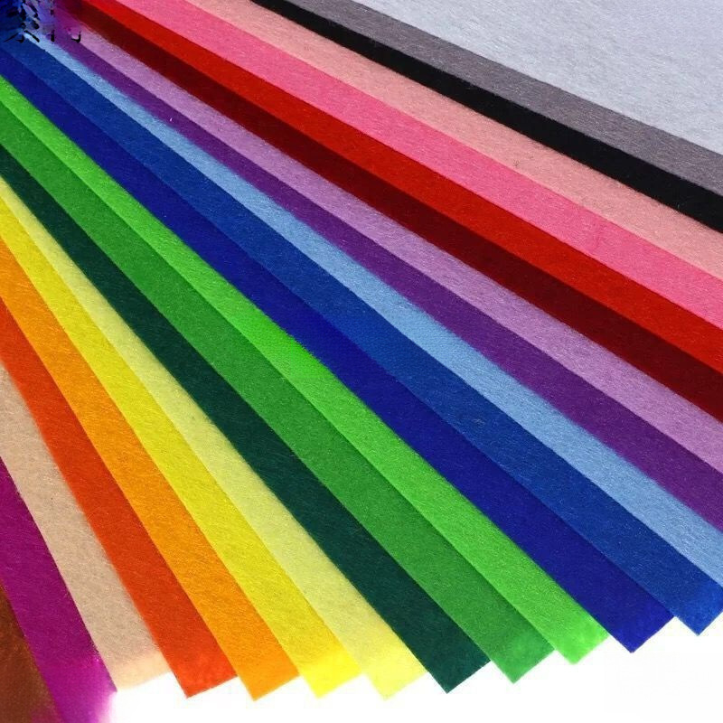 Spalvota spausdinta neausto audinio, filto medžiaga, pakuotė 10 lakštų