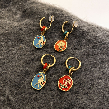 Jiuhan ausu aizbāžņi – divpusēji emalēti, ponija ziedu motīvs, elektroplātēts varš