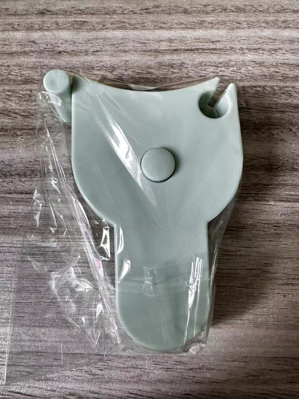 Namų naudojimui skirtas trijų apimčių matavimo liniuotė: juosmens, krūtinės ir klubų matavimui; dvipusė skalė; atsparus dėvėjimuisi; aukšta tikslumas; traukiama atgal; plastikinė