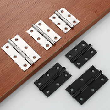 Roostevabast terasest kinnitusliigesed kappidele, ustele ja akendele; viimistlus: harjatud ja pihustatud; stiil: kaasaegne minimalistlik.