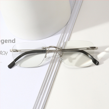 Be rėmelių skaitymo akiniai su fotokrominėmis lęšiais ir mėlynos šviesos apsauga, ultra lengvas rėmas, dvigubam naudojimui – tolimo ir arti