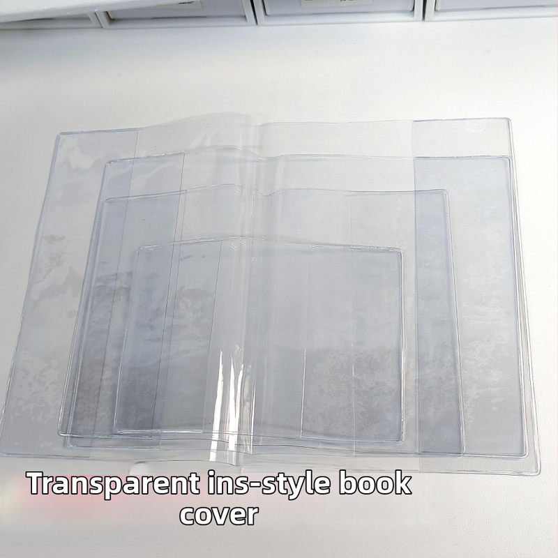 Skaidrus PVC dėklas knygoms ir užrašinėms — Prekės ženklas: Other; Medžiaga: PVC; Importas: Ne; IP teisės: Ne; Dovana: Ne.