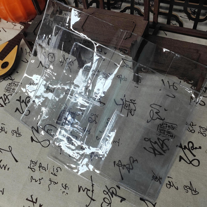 Protecție transparentă din PVC pentru coperți de caiete și agende — Brand: Other; Material: PVC; Import: Nu; Licența IP: Nu; Cadou: Nu.