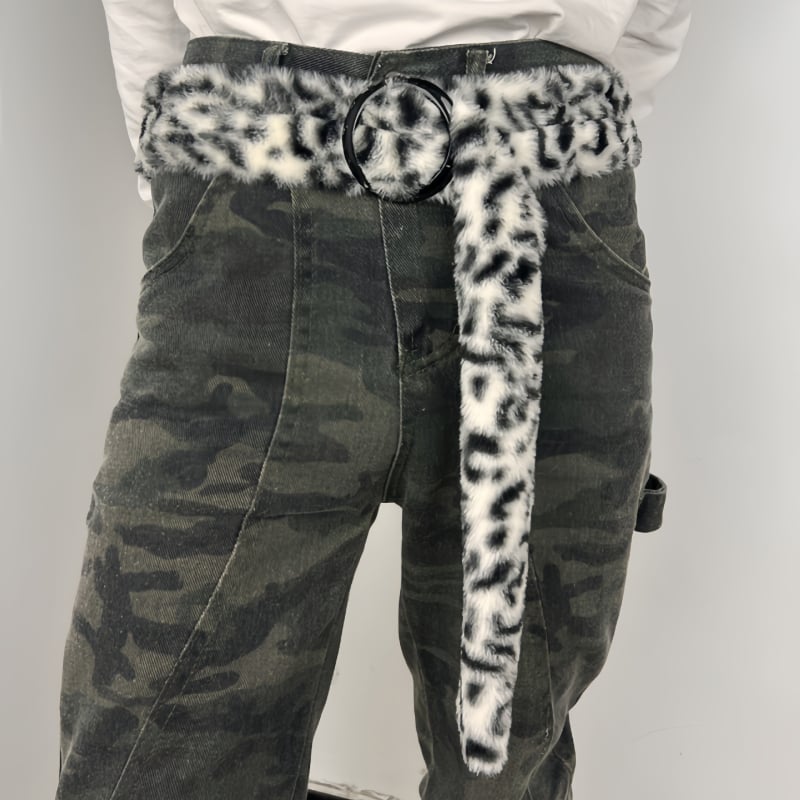 Pojas s leopard uzorkom od velura, metalna kopča, širina >4 cm, ulični stil