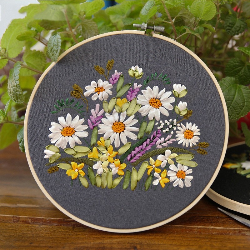 Europos stiliaus 3D gėlių siuvimo rinkinys su juostelių siuvimu svetainei — pradedantiesiems Lu siuvinėjimas