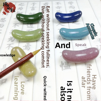 Keraminė pliušų laikiklis su ledo įtrūkimų glazūra, Pen Mountain modelis, kaligrafijai – logotipo spausdinimas galimas, pritaikymas