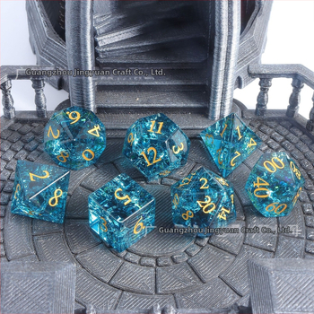 Kristallklaasist täringute komplekt D6 ja D20 Dungeons & Dragons RPG jaoks