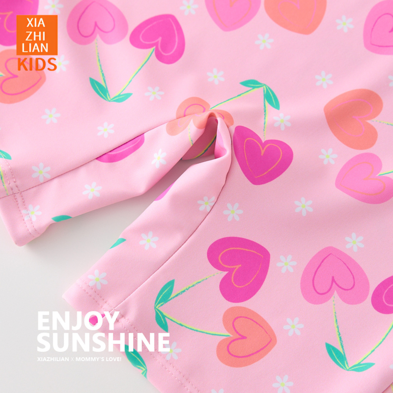 Mergaitėms skirtas ilgomis rankovėmis maudymosi kostiumėlis, saulės apsauga – Korean Heart dizainas, poliesterio audinys 83%, prekės kodas Hx-2520, skirtas pliažui, nardymui ir banglentininkams.