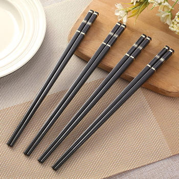 Paličky na jedlo z PET materiálu, strojovo vyrobené, uvedené v zime 2017