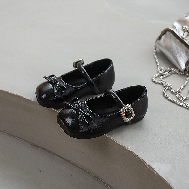 Tüdrukute tantsukingad, korea stiilis, Velcro-kinnitus, PU ülemine, kummist talla