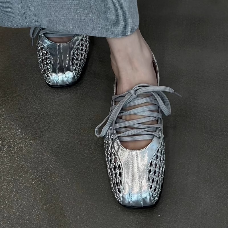 PU ülaosaga baleriinad, ümmarguse varba otsaga, madal konts 1–3 cm, kummist tald