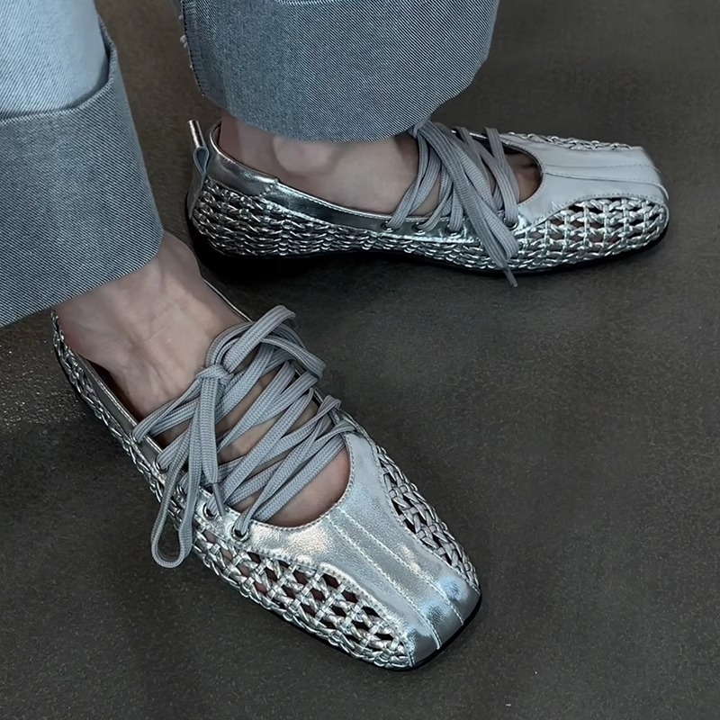 PU ülaosaga baleriinad, ümmarguse varba otsaga, madal konts 1–3 cm, kummist tald