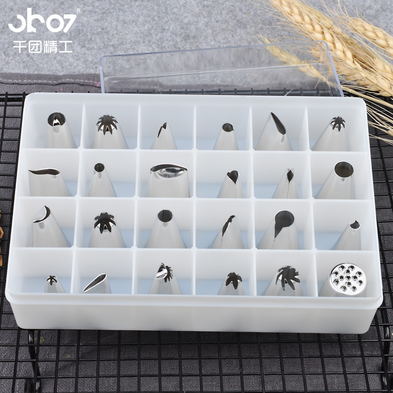 24 vnt dekoravimo antgalių rinkinys, iš 304 nerūdijančio plieno, dėžutėje