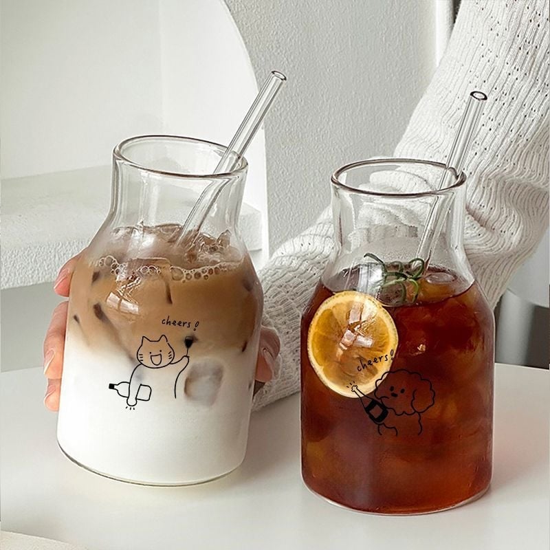 Стъклена чаша от боросиликатно стъкло, стил карикатура, със сламка, цилиндрична, термоустойчива