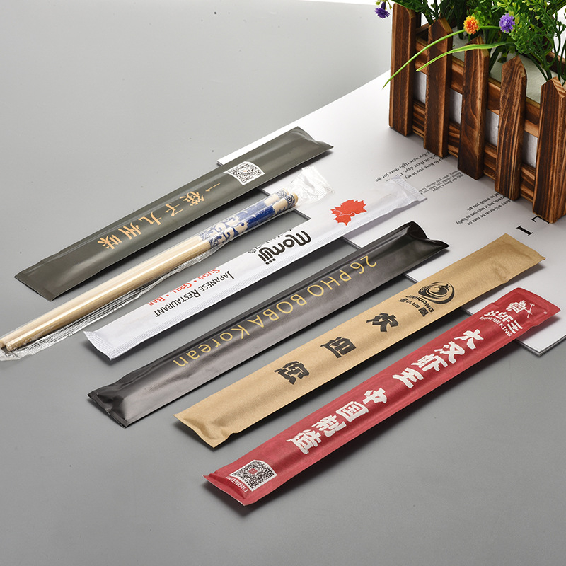 Dalyti lazdelės valgymo komplektas su pritaikytu logotipu, įtrauktas popierinis pakavimo maišelis, aukštos raiškos spausdinimas, 100 vienetų pakelis viešbučiams ir prabangiems restoranams