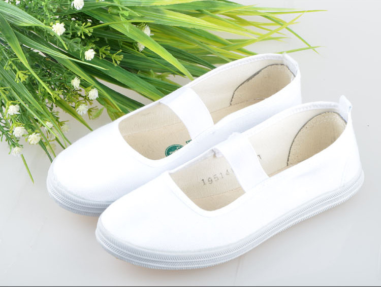 Lastetantsukingad lõuendist, slip-on elastse riba, keskmise kõrgusega ülemine, kummitald, puuvillane vooder, täppgraffiti motiiv