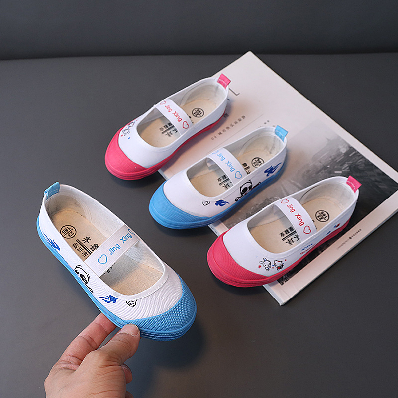 Lastetantsukingad lõuendist, slip-on elastse riba, keskmise kõrgusega ülemine, kummitald, puuvillane vooder, täppgraffiti motiiv