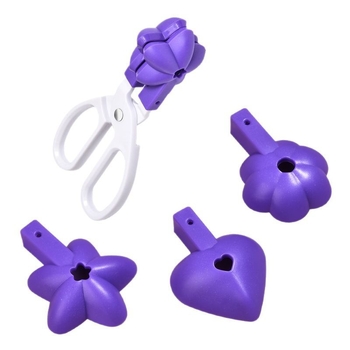 Trys plastikinės tortų formų komplektas su netolygia forma, skirtas saldainių lazdelėms