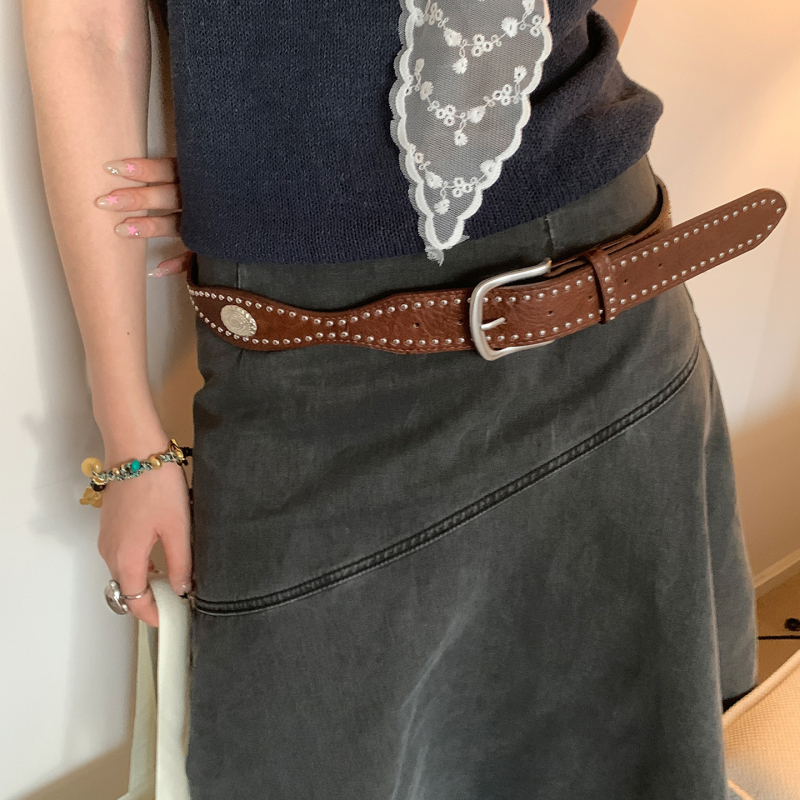 PU odinė juosta su cinko lydinio sagtimi, užsegimas su smeigtuku, pločio daugiau nei 4 cm, universalus stilius, žiemos leidimas 2025