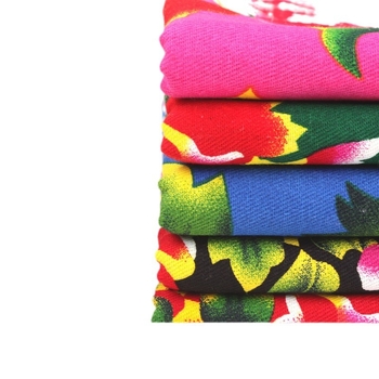 Țesătură din 100% bumbac twill jacquard cu imprimeu vegetal — motiv floral mare în stil nord-estic