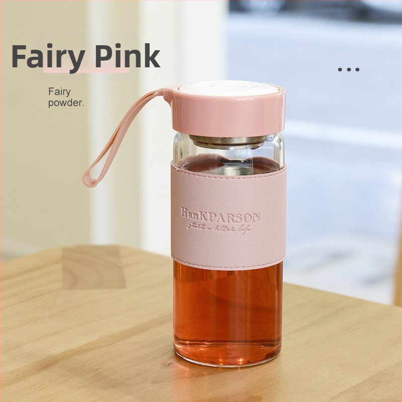 Стъклена чаша от боросиликатно стъкло с калъф за чаша — термоустойчива, изолирана и непроливаща.